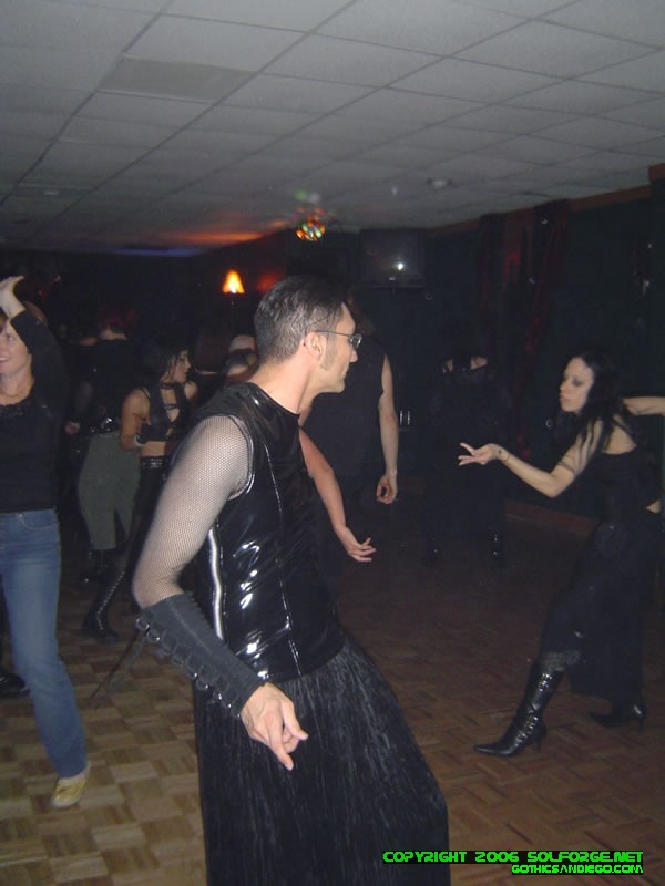060107_022734_tv.jpg